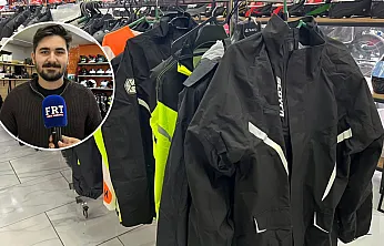 Motorun Fethiye'de yağışlı havalara karşı yağmurluk seçenekleri