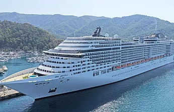 'MSC Divina' kruvaziyeri Marmaris'e 4 bin 249 turist getirdi