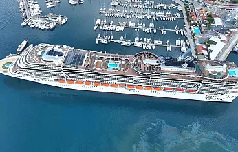 'MSC Divina' kruvaziyeri Marmaris'e 3 bin 749 turist getirdi