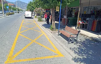 Muğla Büyükşehir'den Fethiye'de durak çizgilerine yenileme çalışması