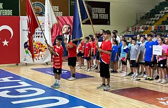 Muğla'da Anadolu Yıldızlar Ligi masa tenisi heyecanı başladı