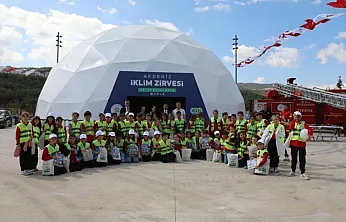 Muğla'da Çocuklara 3D Deniz Deneyimi: 'Mavinin Derinlikleri' Başladı
