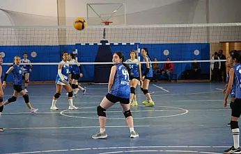 Muğla'da Cumhuriyet coşkusu voleybol sahasına taşındı