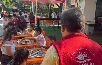 Muğla'da gönüllü gençlerden örnek farkındalık çalışması