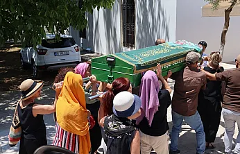 Muğla'da hayatını kaybeden kadının tabutunu kadınlar taşıdı