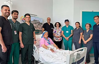 Muğla'da ilk kez uygulanan ECIRS yöntemiyle 4 santimetrelik böbrek taşı tek seansta temizlendi