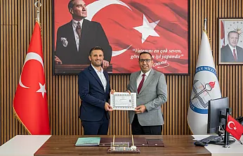 Muğla'da okul yöneticilerine başarı belgeleri takdim edildi