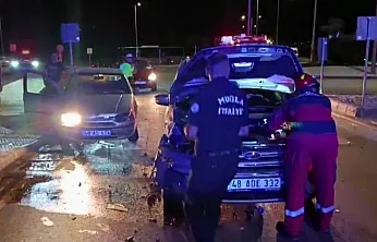 Muğla'da trafik kazasında yaralanan sürücü, kızı ve torununu görmeden hastaneye gitmek istemedi