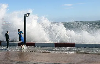 Muğla kıyılarında fırtına uyarısı