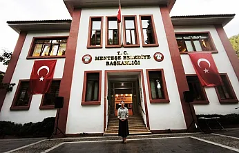 Muğla'nın 100 yıllık tarihi belediye binası vakıflara geçiyor