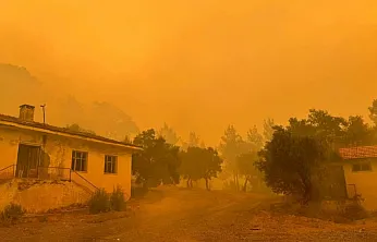 Muğla Valiliği'nden Seydikemer Yangınına İlişkin Yeni Açıklama: 121 Hane Tahliye Edildi