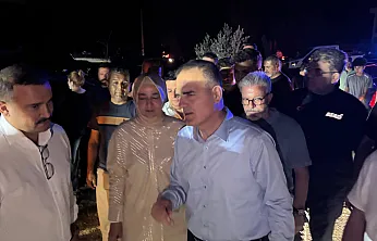 Muğla Valisi Akbıyık, Fethiye'de yangın bölgesinde incelemelerde bulundu