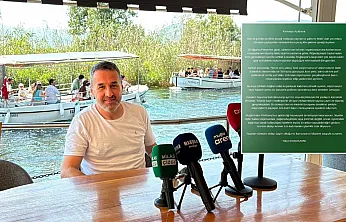 Muğlaspor Teknik Direktörü Yalçın Koşukavak,kadın gazetecilere yönelik sözleri için özür diledi