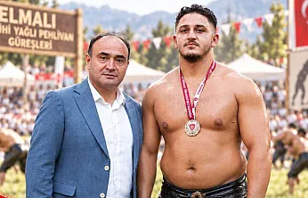 Muhammed Enes Özcan Başpehlivanlığa Yükseldi
