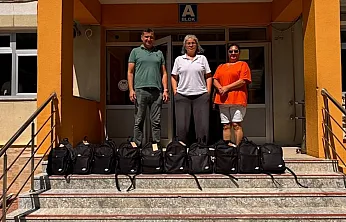 Ölüdeniz Rotary Kulübü'nden Öğrencilere Kırtasiye Desteği