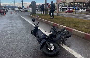 Otomobil ile motosiklet çarpıştı: 2 ağır yaralı