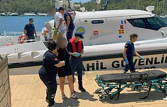 Sahil güvenlik, Fethiye açıklarında gezi teknesi ve ticari yattan iki kişiye tıbbi tahliye gerçekleştirdi