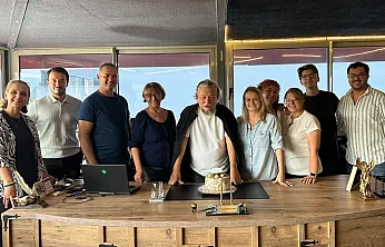 Seda Köktener 55. yaşını SED Medya ailesiyle kutladı