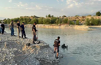 Seydikemer'de derede kaybolan 21 yaşındaki gencin cansız bedenine ulaşıldı