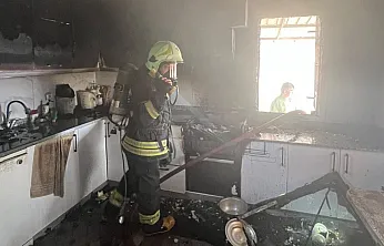 Seydikemer'de ev yangınında mutfak ve çatı kullanılamaz hale geldi