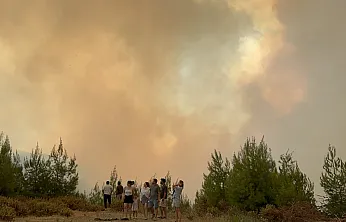 Seydikemer yangınında bazı evler tahliye edildi