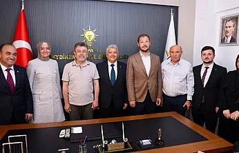 Tarım ve Orman Bakanı Yumaklı, AK Parti Seydikemer İlçe Başkanlığı'nı ziyaret etti