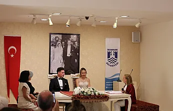 Turgutreis'te nikah hizmetlerine yoğun ilgi