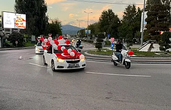 Uno Club Fethiye'den 13 Yıllık Cumhuriyet Konvoyu Geleneği