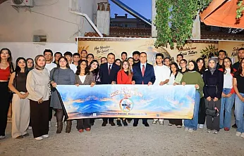 Vali Akbıyık, 'Gelin Tanış Olalım' projesine katılan gençlerle buluştu