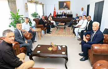 Vali Akbıyık, Milaslı muhtarlarla bir araya geldi