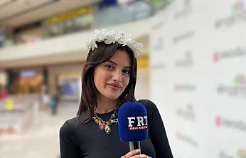 Yazar Aslı Arslan Fethiye'de hayranlarıyla buluştu