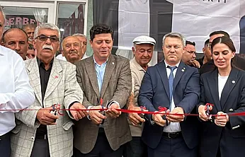 Yeni Parti Seydikemer İlçe Başkanlığı yağmur altında açıldı