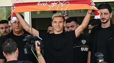 Galatasaray'ın transfer görüşmelerine başladığı Aleksey Batrakov İstanbul'da