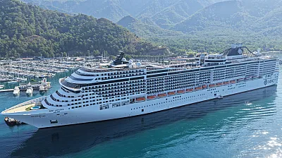 'MSC Divina' kruvaziyeri Marmaris'e 4 bin 63 turist getirdi