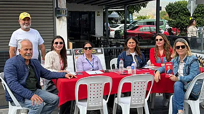 Yeni Parti Fethiye İlçe Başkanlığı'ndan Çalış Plajı'nda Üye Standı