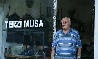 Fethiye'de 'Terzi Musa' 54 yıldır mesleğini aşkla yapıyor