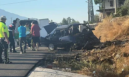 Seydikemer'de otomobil yoldan çıktı: 2 ölü