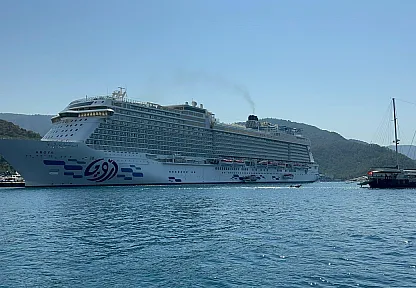 Ağustos seferlerine başladı, Marmaris'e 3 bin 700 turist getirdi