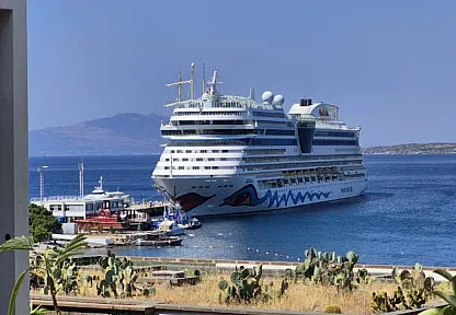 Bodrum'a 3 gemiyle 2 bin 761 turist geldi