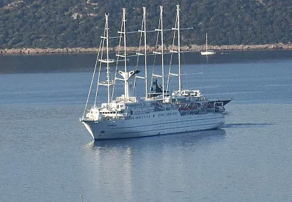 Bodrum'a iki kruvaziyerle 2 bin 988 turist geldi