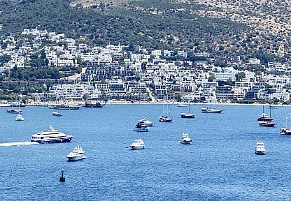 Bodrum turizmde gücünü korudu: İlk 6 ayda 416 bin yabancı turist, Temmuz'da nüfus 800 bine dayandı