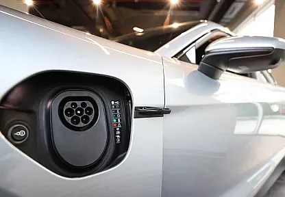 Elektrikli otomobillerde yangın riskine karşı 'yetkili servis ve orijinal parça' uyarısı