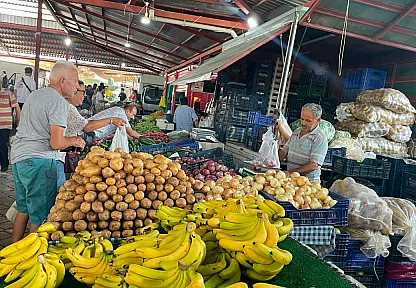 Fethiye'de sabahın bereketi Çiftlik Pazarı'na yansıdı