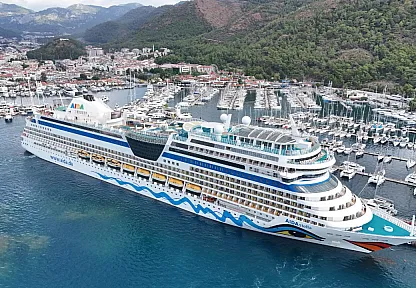 Marmaris'e 'Aida Stella' kruvaziyeri 2 bin 370 turist getirdi