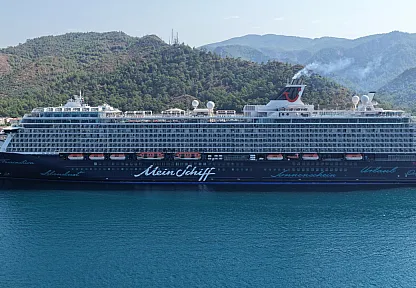 'Mein Schiff 5' kruvaziyeriyle Marmaris'e 2 bin 768 turist geldi