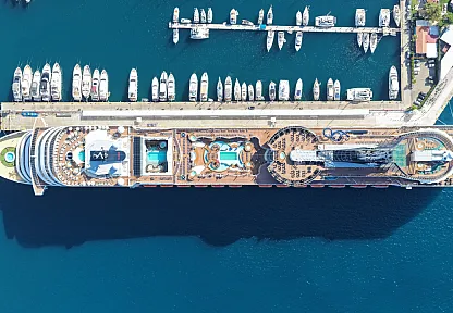 'MSC Divina' kruvaziyeri Marmaris'e 4 bin 111 turist getirdi