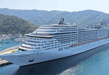 'MSC Divina' kruvaziyeri Marmaris'e 4 bin 249 turist getirdi