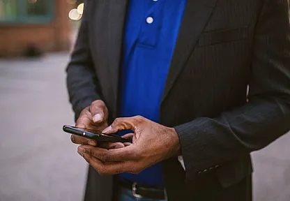 Whatsapp'ta dedikodu yaptı, işten atıldı