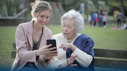 Alzheimer sürecinde hasta yakınları nelere dikkat etmeli?