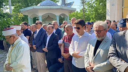 Fatma Betül Sayan Kaya'nın Halası Kezban Akyol Son Yolculuğuna Uğurlandı